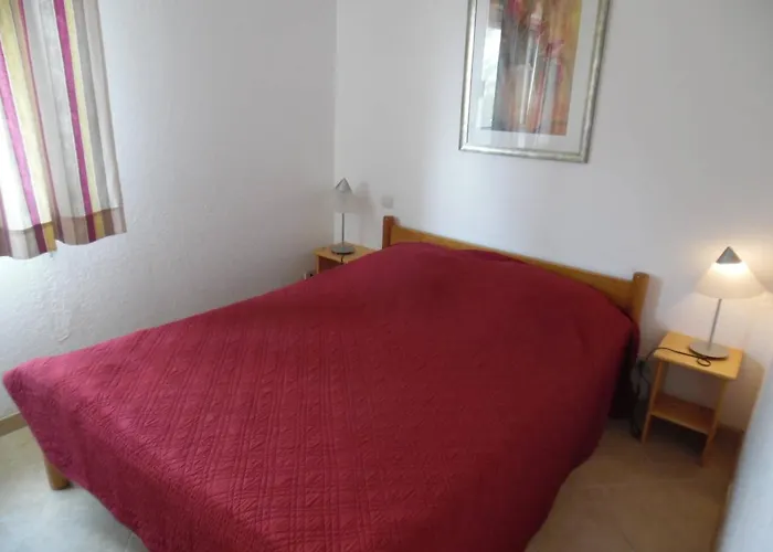 Apartamento Deux-pièces Rénové Face à La Avec Parking - Fr-1-696-125